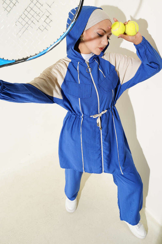 Costume deux pièces garni avec poche poitrine et housse