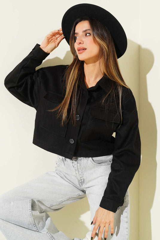 جاكيت قصير من الكشمير مع جيب على الصدر، أسود