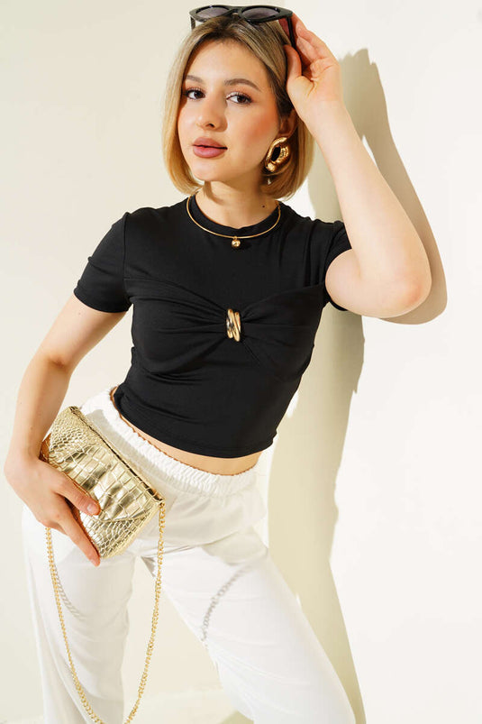 إكسسوار صدر معدني قصير باللون الأسود