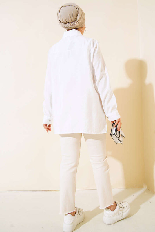 Borststeen en ketting Gedetailleerd overhemd Ecru