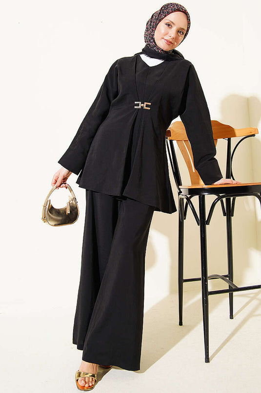 Ensemble double en modal noir avec col en V et accessoires dorés