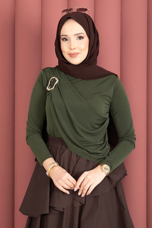 بودي ساندي كاكي بتفاصيل دبوس ذهبي