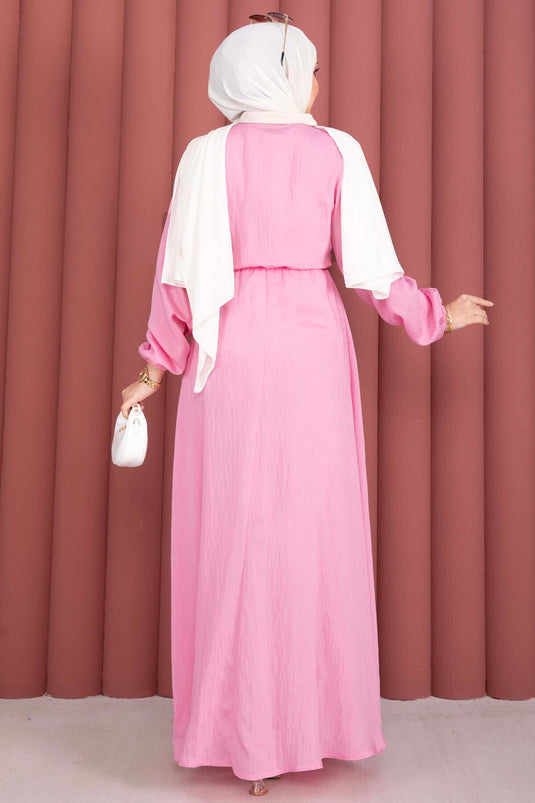 Vestido Modesto Rosa Con Broche Dorado Y Lazo Lateral