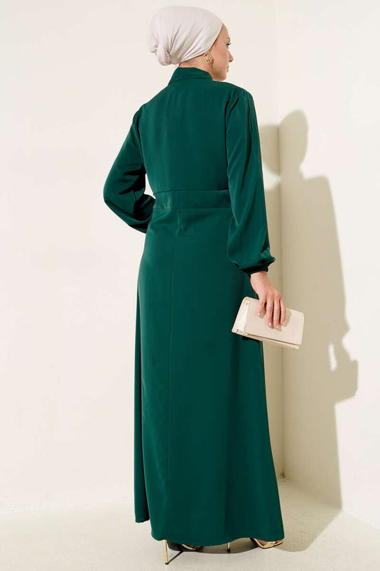 Robe à boutons dorés couleur émeraude