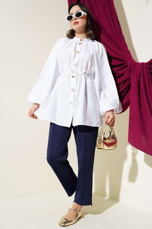 Chemise blanche à manches ballon et boutons dorés