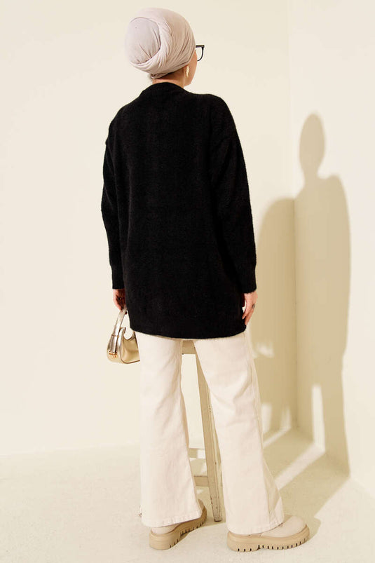 كارديجان أسود أساسي محبوك بنقشة بارزة وأزرار ذهبية