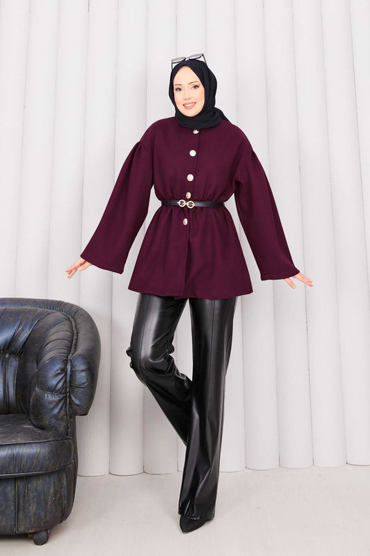 Cape en cachemire bordeaux à taille plissée et boutons dorés