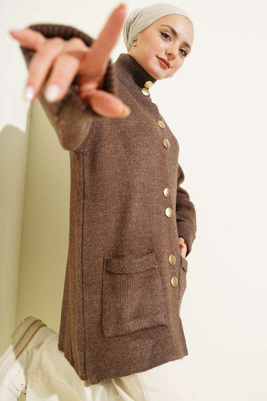 Gilet En Maille À Boutons Dorés Et Poches En Marron