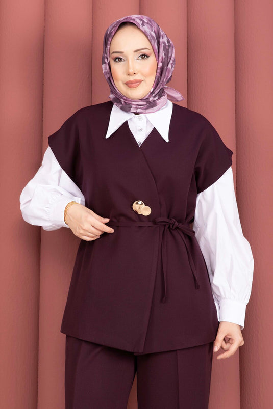 Ensemble pantalon et gilet ceinturé à boutons dorés, couleur lie de vin