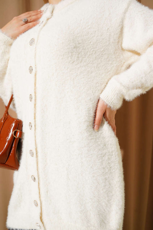 كارديجان مخملي بأزرار ذهبية اللون بيج