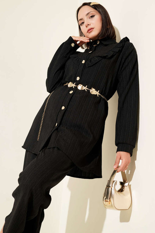 Ensemble deux pièces noir à volants en V et boutons dorés