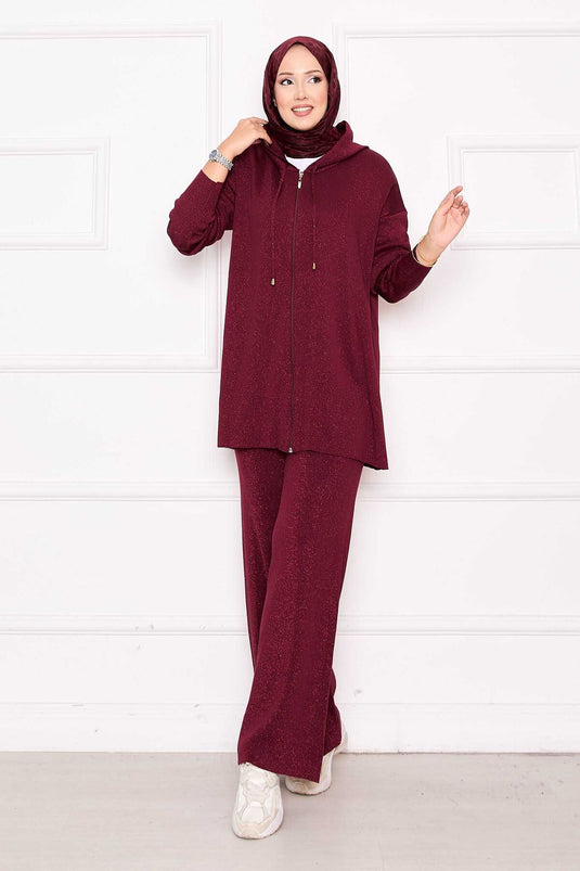 طقم تريكو بغطاء رأس وسحاب لامع ذهبي من قطعتين - لون عنابي