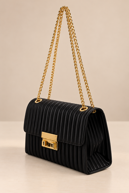 Bolso Bandolera Negro Con Cadena Dorada Y Cierre