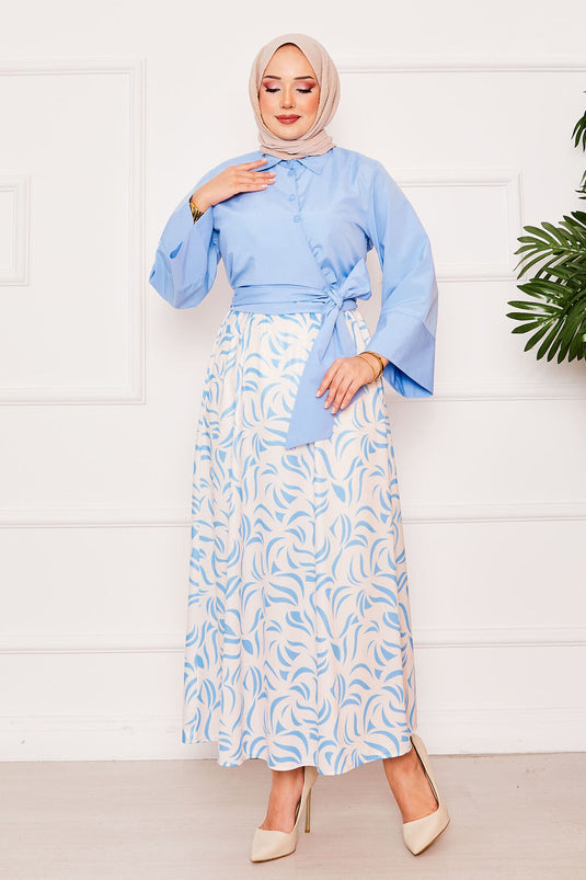 Chemise ceinturée et tailleur jupe à manches larges bleu bébé