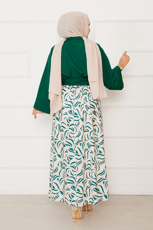 Chemise ceinturée et tailleur jupe à manches larges couleur émeraude
