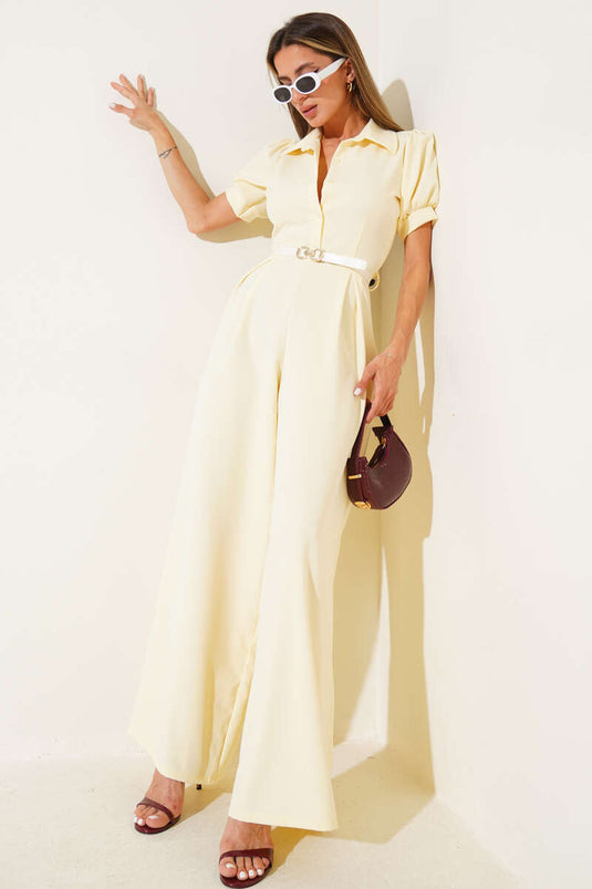 Combinaison jaune à col chemise et ceinture à manches courtes