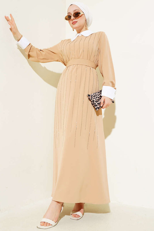 Gömlek Yaka Önü Taşlı Elbise Latte