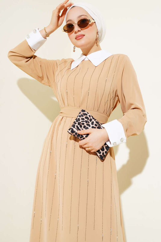 Gömlek Yaka Önü Taşlı Elbise Latte