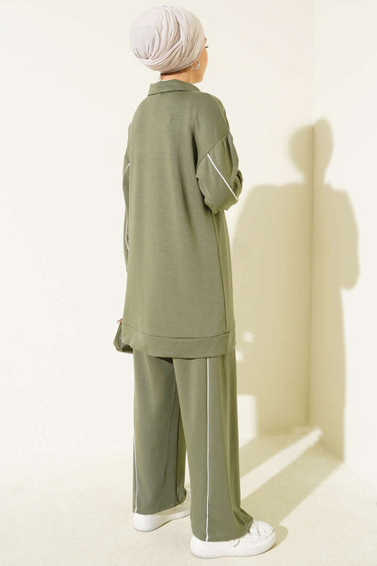 Costume Deux Pièces Loysha Vert Amande Avec Col De Chemise Et Fausse Poche