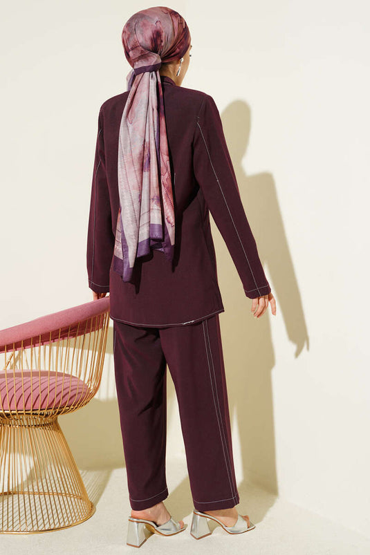 Completo con Colletto a Camicia e Tasca Singola, colore prugna