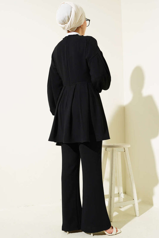 Plissiertes Tunika-Zweiteiler-Set mit Rosen-Accessoires Schwarz