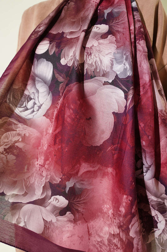Foulard doux à motif floral violet
