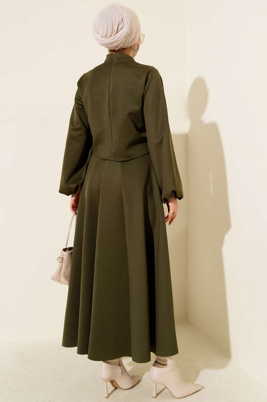 Ensemble deux pièces avec jupe brodée de roses, kaki