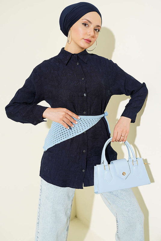 Chemise à motif brodé floral bleu marine