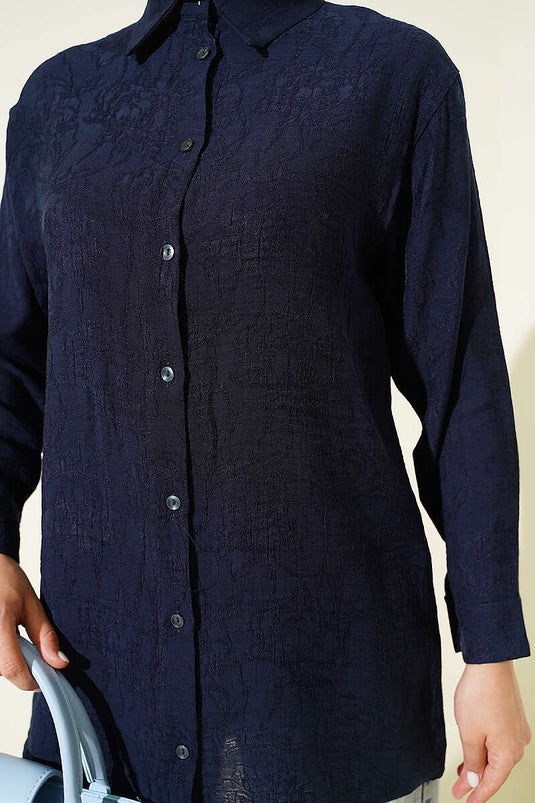 Chemise à motif brodé floral bleu marine