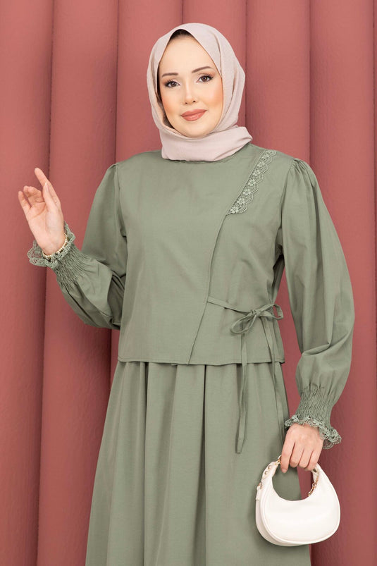 Ensemble deux pièces avec robe à bande de guipure menthe