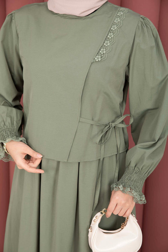 Ensemble deux pièces avec robe à bande de guipure menthe