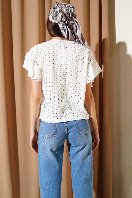 T-shirt à volants et lacets écru