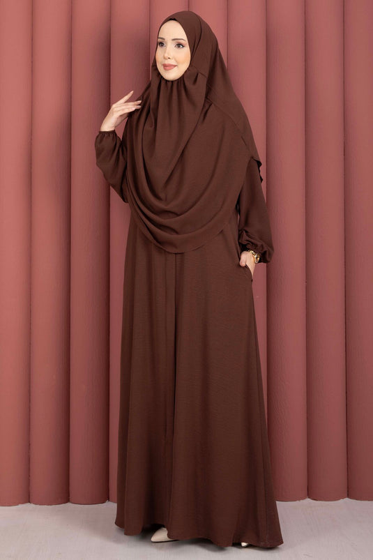 Vestido de oración con velo y detalle de cremallera Hafsa color café