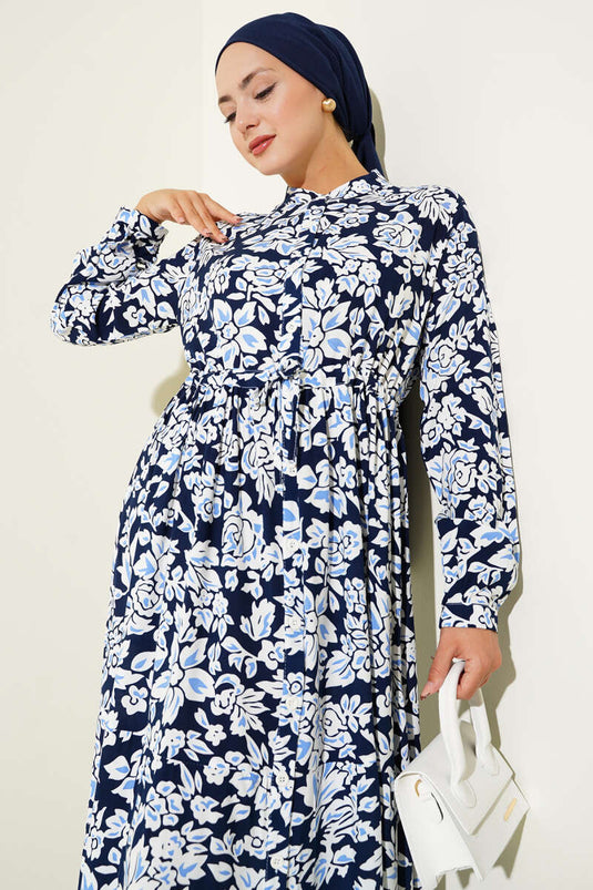 فستان بنقشة مميزة، بياقة صينية وخصر مرتفع، باللون الأزرق الداكن