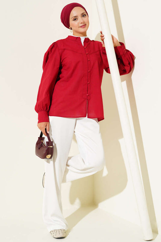 قميص بريطاني بياقة بأزرار باللون العنابي