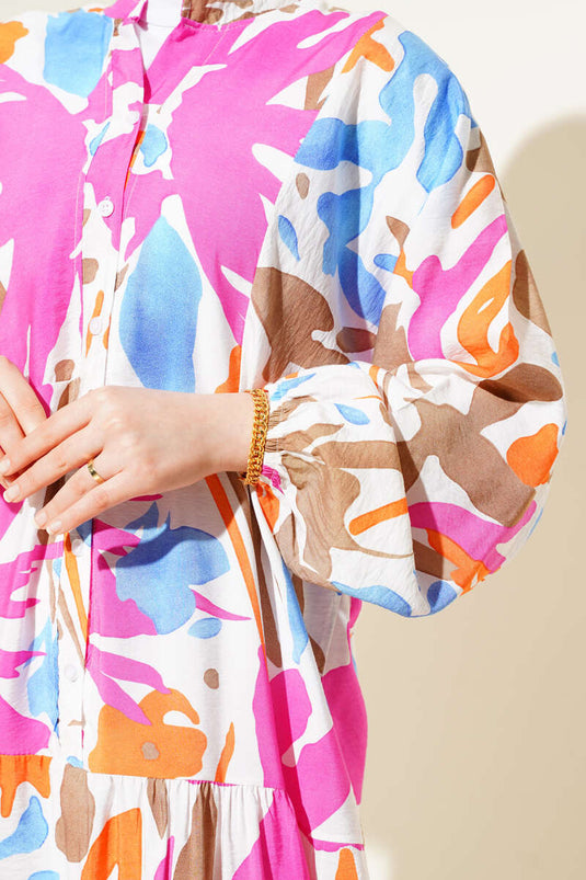 فستان فوشيا متعدد الطبقات منقوش بياقة القاضي