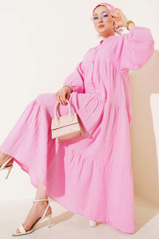 Bodenlanges Kleid mit Grandad-Kragen und Knöpfen Rosa