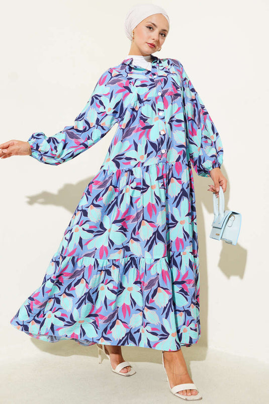 Robe à col grand-père et motifs floraux bleus