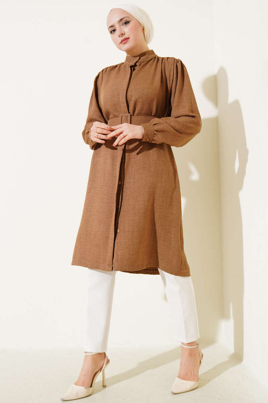 Chemise longue ceinturée à col juge marron