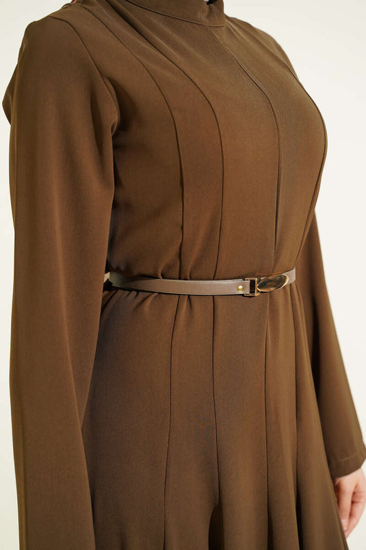 Robe Hakim à col, ceinture plissée, couleur vison