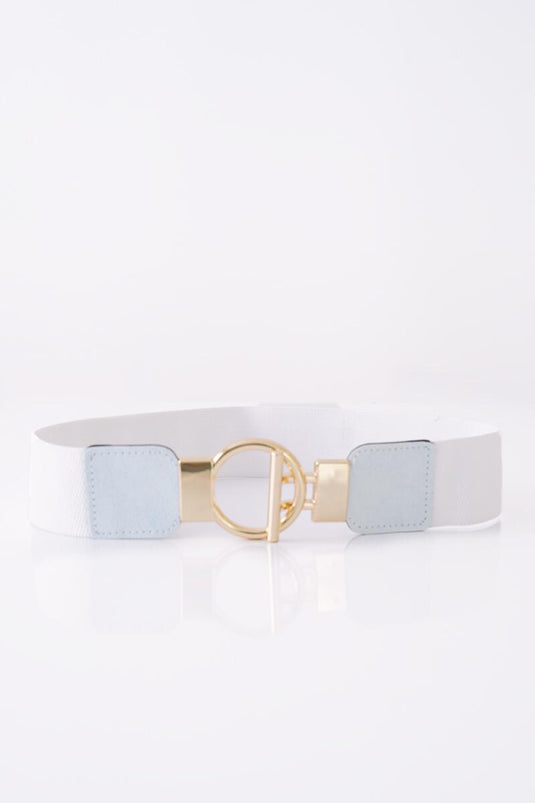 Weißer elastischer Gürtel mit Ringverschluss