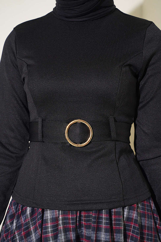 Blusa Negra Con Detalle De Cinturón De Anillo