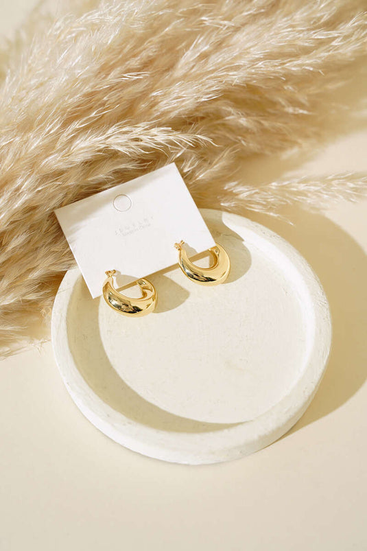 أقراط هلالية ذهبية