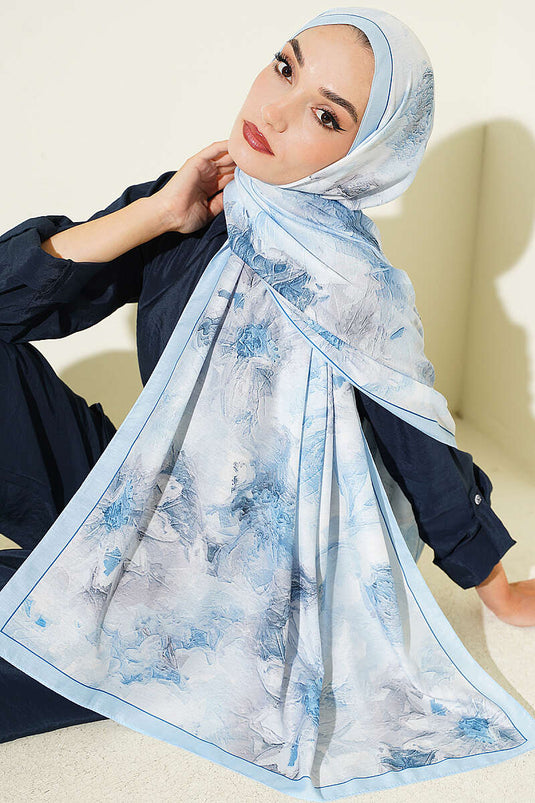 Pañuelo Floral Azul Bebé Con Detalle De Rayas Finas