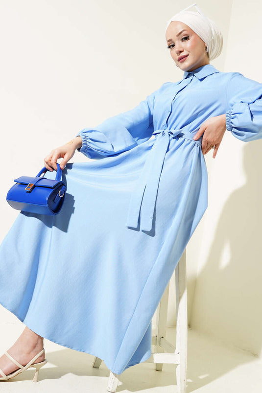 فستان مخطط رفيع بخصر مطاطي وأزرار نصفية أزرق