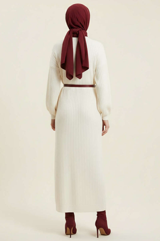 Robe ample en maille écrue à fines rayures