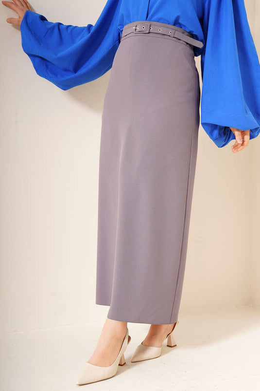 تنورة ضيقة بحزام رمادي