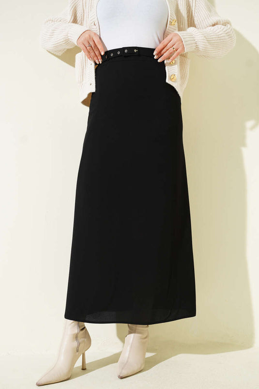 Schwarzer Bleistiftrock mit schmalem Gürtel