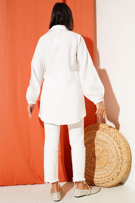 Chemise blanche à ceinture fine et lien latéral