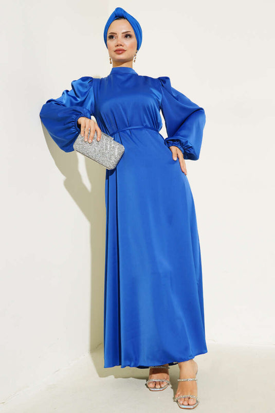 Robe en satin élastique à manches fines et ceinturées Saks